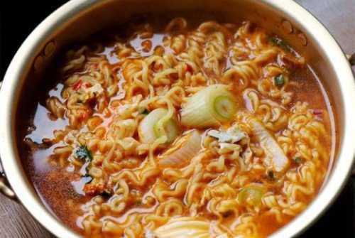 吃泡面吃红瓜可以补救不,营养互补的便捷美食搭配