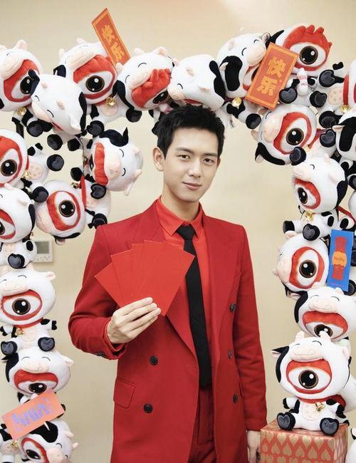 荒谬吃瓜,揭秘网络时代的荒谬现象